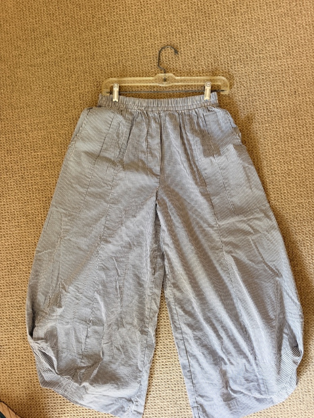 DRESS to KILL - Multi Fold Pants - Med [Size 1]